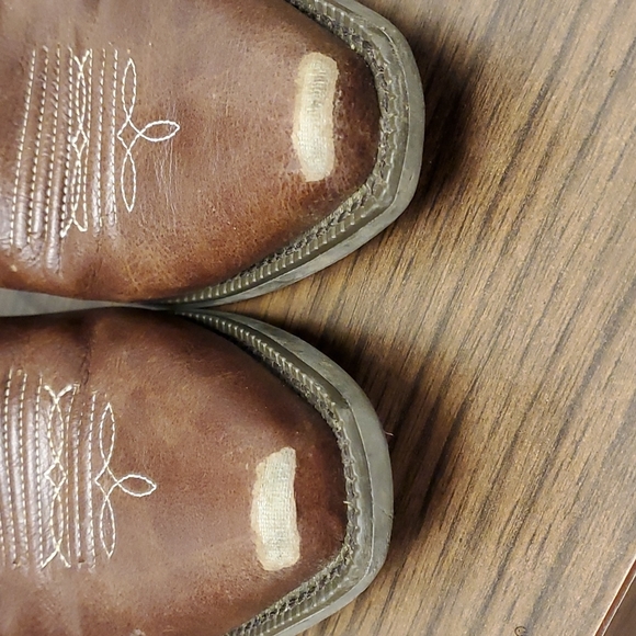 (SOLD) Girls Ariat boots size 4.5 - Picture 6 of 7